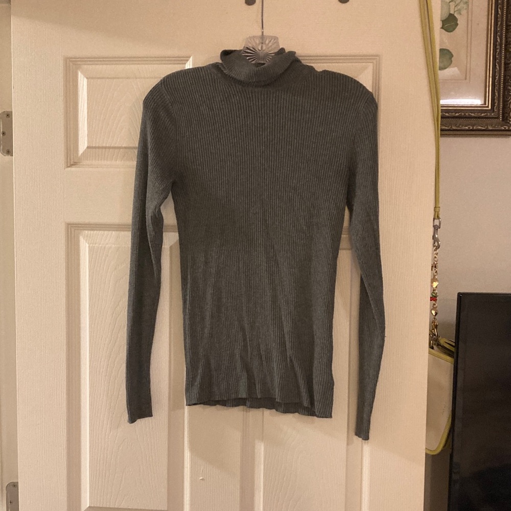 Gray Ribbed Turtleneck Sweater